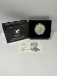 Moeda do Estados Unidos: 1 Dolar 2021 - American Silver Eagle - Tipo 2 - 31.103 grams - Prata .999 - 40.60mm - Flor de Cunho Exepcional - Acompanha estojo e certificado