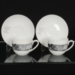 PORCELANA, par (2) xícaras para chá, ornadas com pontos turísticos mundiais: Taj Mahal; Coliseu; CristoRedentor; Petra, Muralha da China, Machu Picchu e Chichen Itzá, origem China, ideais para coleção de cristaleira, videfoto.