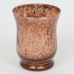 VIDRO, um (1) vaso, incolor e translúcido, ornado com salpicados cobreados, medindo 11 cm altura, vide foto.