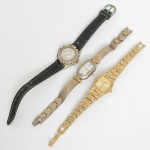 RELÓGIOS, três (3) de pulso, todos movimento quartz: 1 da marca GUESS (loja de roupas e acessórios, fundadaem 1981 pelos irmãos Georges; Maurice; Paul e Armand Marciano, em Los Angeles, Califórnia, USA), mostrador comalgarismos arábicos, caixa e pulseira em metal prateado com detalhes dourado, medindo 23 x 18 mm; 1 da marcaDUMONT (marca pertencente ao Fundo de Investimentos e Participações GMT), mostrador com algarismos arábicos,caixa em aço, medindo 29 mm, pulseira em couro com bastantes sinais de uso; 1 da marca GENEVA (Geneva WatchGroup, empresa líder global no design, fabricação e distribuição de relógios, subsidiária da International Luxury Group),caixa e pulseira em metal dourado, medindo 22 x 22 mm, todos usados, não testados e sem garantia, possivelmentedemandam bateria, vide foto.