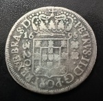 Moeda do Brasil, Colonial, Valor 320 Reis, Ano 1696, 2º Tipo, Coroa Estreita, Prata, Peso 9,6g, Muito Bem Conservada.