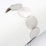 #6545 Pulseira em Ouro Branco 18K com 4 Pontos de Diamantes Medida: 18,0cm, Peso: 14,3g