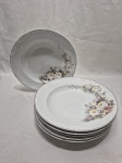 Jogo de 6 pratos fundos de massa, sopa em porcelana Schmidt floral com friso prata. Medindo 23,5cm de diâmetro.