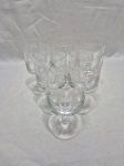 Jogo de 6 taças de vinho branco em demicristal francês Parreira. Medindo 6cm x 12,5cm de altura.