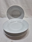 Jogo de 6 pratos fundos de massa, sopa em porcelana branca. Medindo 22,5cm de diâmetro.