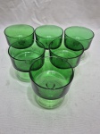 Jogo de 6 taças de sobremesa em vidro francês verde. Medindo 8,5cm x 8cm de altura.
