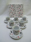 Jogo de 6 xícaras de café em porcelana estampada. Medindo a xícara 5cm x 5cm de altura.