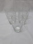 Jogo de 5 copos de suco em demicristal lapidado. Medindo 11cm de altura.