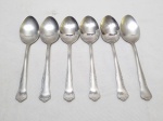 Jogo de 6 colheres de sopa em aço inox Hercules, modelo florzinha. Medindo 20.5cm de comprimento.