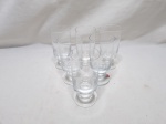 Jogo de 6 taças de vinho em demicristal com pé disco. Medindo 5cm x 11cm de altura