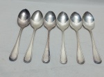 Jogo de 6 colheres de sopa em prata 90. Medindo 20,5cm de comprimento.