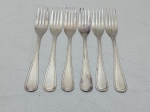 Jogo de 6 garfos de sobremesa em prata 90 Apolo. Medindo 18,5cm de comprimento.