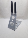 Suporte para estacionamento de bicicleta da marca pro. Medindo 28cm x 19cm x 38cm de altura.