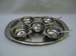 Lote de bandeja oval, 5 bowl e 5 colheres de sorvete em aço inox. Medindo a bandeja 39cm x 27cm