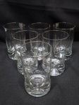 Jogo de 5 copos de suco, água em vidro com base pesada. Medindo 6,5cm x 11cm de altura.
