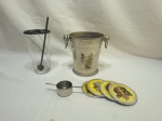 Lote diverso, composto de balde de gelo, coqueteleira em vidro, etc. Medindo o balde 14cm x 16cm de altura.