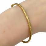 Pulseira Escrava em Ouro Amarelo 18Kt , Medindo: 6x5,0Cm de diâmetro - Peso:6,60Gr