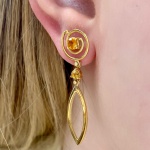 Brinco em Ouro Amarelo 18Kt - Medindo:4,20Cm de comprimento - Peso:5,0Gr