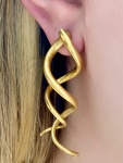 Brinco em Ouro Amarelo 18Kt Espiral Medindo:6,0Cm de comprimento - Peso:9,10Gr