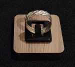 ANEL EM PRATA DE LEI. ARO 22 E PESANDO 2.8 GRAMAS