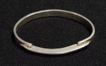 BRACALETE EM PRATA DE LEI. PESANDO 12.9 CM E MEDINDO 5 X 4 CM