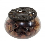 ANTIGO RECIPIENTE AROMATIZADOR EM VIDRO E TAMPA EM METAL. MEDINDO 7 X 10 CM