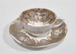 TUSCAN - ANTIGA XÍCARA DE CAFÉ EM PORCELANA INGLESA. PEÇA DE COLEÇÃO. COM FIO DE CABELO. MEDINDO A XÍCARA 4 X 7.5 X 9 CM E O PIRES 12 CM