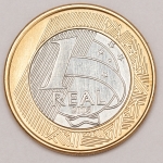 Numismática, Brasil. Moeda de 1 Real, ano 2005. 40 Anos do Banco Central do Brasil. Reverso inclinado à direita. Escassa. V. 552.