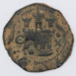 Numismática, Espanha. Região da Galícia. Proveniente de achado arqueológico. Preserva resquícios do solo onde foi encontrada. Acreditamos Felipe IV. 1621-1655. Também conhecida como moeda ou dinheiro de Prata. Muito atraente para estudo e catálogo.