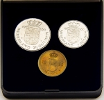 Numismática, Holanda. Estojo de 1980 com 2 moedas + token.