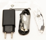 Colecionismo, Kit do celular Moto Z3, com carregador, cabo USB e acessórios.