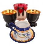 Lote contendo 4 recipientes para bebidas.