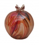 Belo enfeite de vidro Murano com motivo de romã com rico design e policromia multicolor. Medida 9 cm de diâmetro.