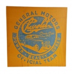 Quadro de tela em silk de proaganta retro da Chevrolet. Medida 40x40. Apresenta alguns machaos. Lote vendido no estado.