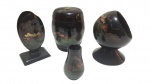 Lote com 4 (quatro) peças antigas feitas em madeira com pintura a mão de origem japonesa.