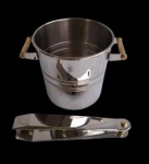 Balde de gelo em aço inox - Tramontina com pegador. Medidas: 20cm x 14 cm. Peça sem uso.