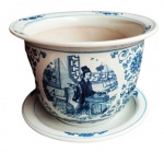 Grande e espetacular vaso com prato de apoio em porcelana oriental azul e branca com imagens típicas. Medidas 32cm de altura e 36cm de diâmetro. NÃO PODE SER ENVIADO PELOS CORREIOS.