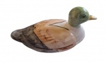 Belo porta objetos em porcelana na forma de pato. Medida 15 cm. Apresenta bico colado.