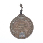 Medalha do campeonato mundial de futebol 1950 no Brasil, Estádio Maracanã. 4x3,5cm.