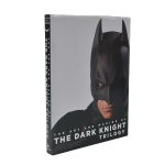 Livro capa dura -  A arte e a produção da trilogia (Cavaleiro das Trevas). Versão em Ingles, Ilustrações a cores com 232 Páginas.