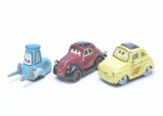 Lote contendo 2 carrinhos metal do filme CARROS. 5X2,5 cm (MAIOR).