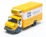 Coleção caminhôes brasileiros, contendo 1 miniatura de caminhão KIBOM, em metal e plastico rígido, modelo: Mercedes L1113, na cor amarela e branca com detalhes em azul. Ausência do retrovisor direito. Marcas de uso e do tempo. 17x7x5,5 cm.