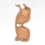 Escultura em monobloco de madeira, "Beijo do Amor" - Sayang. Indonesia. 26x10x7 cm