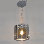 Lustre anos 90 com cinco placas de vidro fumê com quinas de recorte facetado e lapdação estrela.  20x20 cm diam (sem corrente).