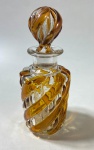 BACCARAT- FRANÇA SÉC. XIX -BELÍSSIMO PERFUMEIRO  EM CRISTAL TRANSLUCIDO E AMBAR - PERFEITO ESTADO - MEDIDAS: 15,5 cm
