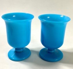 OPALINA BACCARAT FRANÇA  SÉC XIX - DUAS GRANDES TAÇAS EM OPALINA BACCCART NA COR AZUL EM EXCELENTE ESTADO. MEDIDAS: 13 X 9 CM