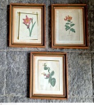 Três reproduções emolduradas medida itotal emoldurada e envidraçada 48 cm por 40 cm necessita desmontagem, retirada em local térreo em condominio na Av das Américas altura do Riviera del Fiori.