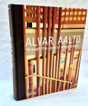 Alvar Aalto Through the eyes of Shigeru Ban - por Juhani Pallasmaa e Tomoko Sato editora Black dog Publisshing, capa dura medindo 28 cm por 23 cm e 271 paginas.