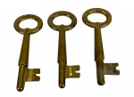 Lote de 3 Chaves Esqueleto Antigas em Latão da Marca GOLD, Modelo 4. Lote para colecionismo e restauro, marcas do tempo.