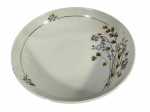 Prato Fundo em Porcelana Schmidt (Brasil) com filete dourado e decoração transferware de bambu/floral, ideal para colecionadores ou reposição. Marcas do tempo. -dim- 23d x 6a